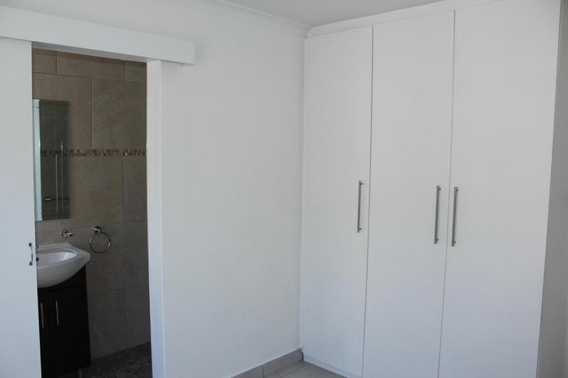 1 Bedroom Property for Sale in Oostersee Western Cape